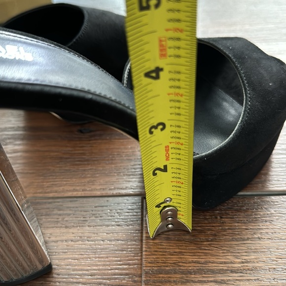 MICHAEL Michael Kors Porter NWT Ankle Strap Suede Platform Block Heel Sandals. - Picture 6 of 11